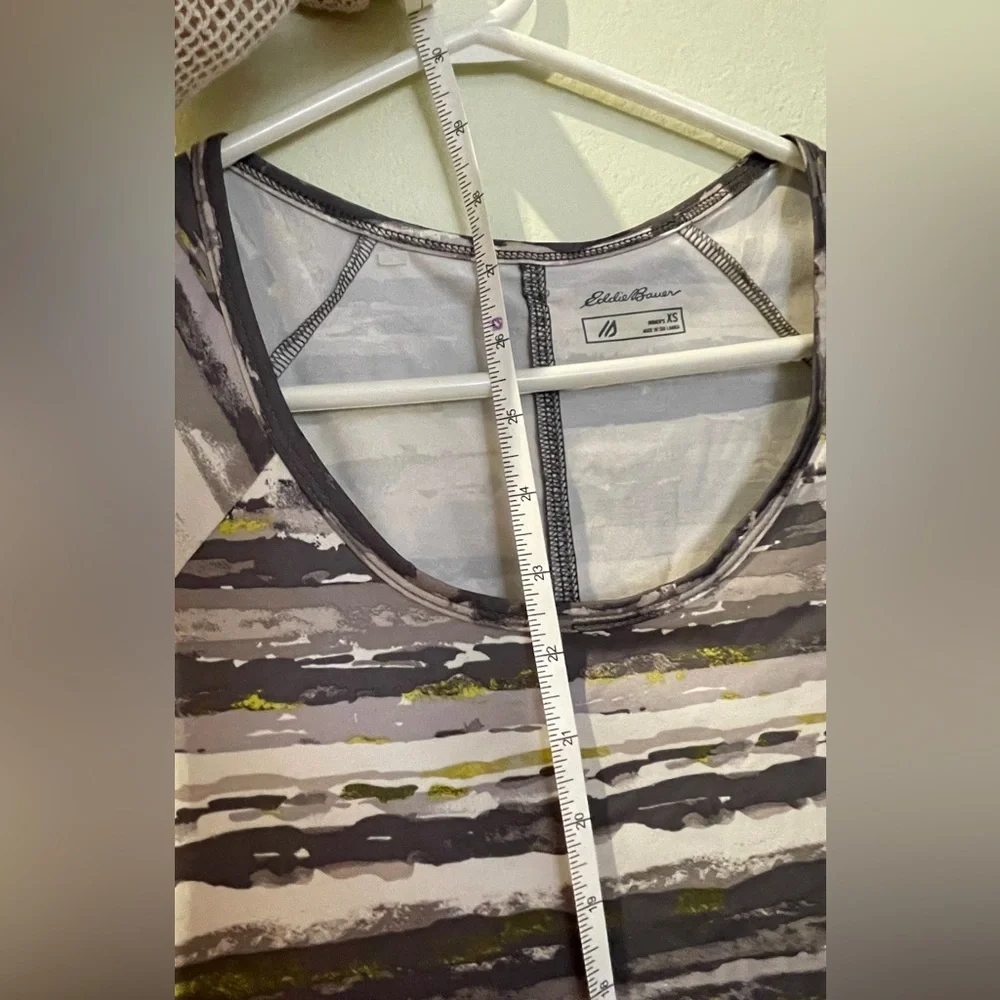 Eddie Bauer Graphic Gray Brown Fitted Tee - Picture 4 of 8